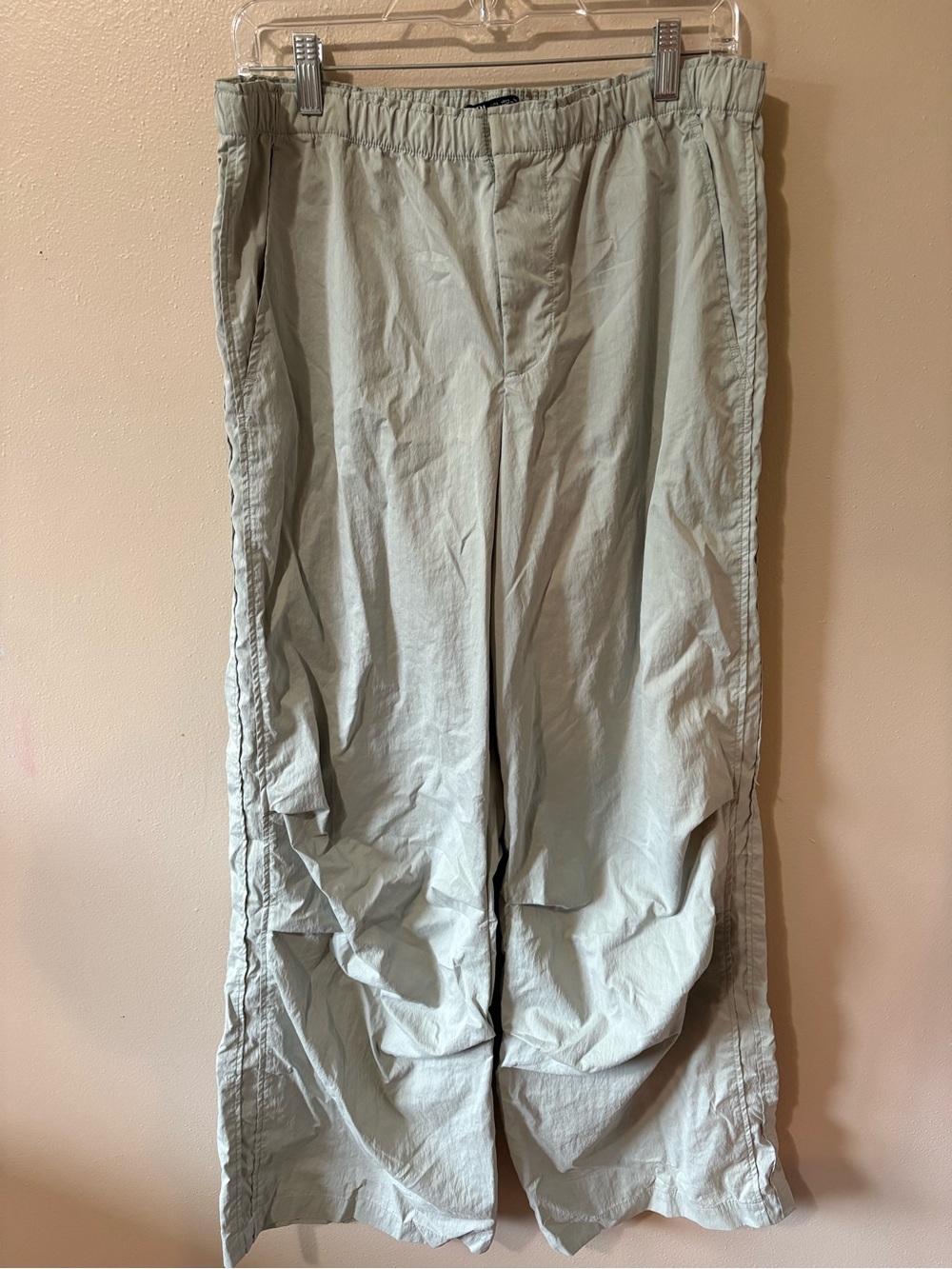 Zara Parachute Pants Women’s size Large NWOT light sage-mint green/grey